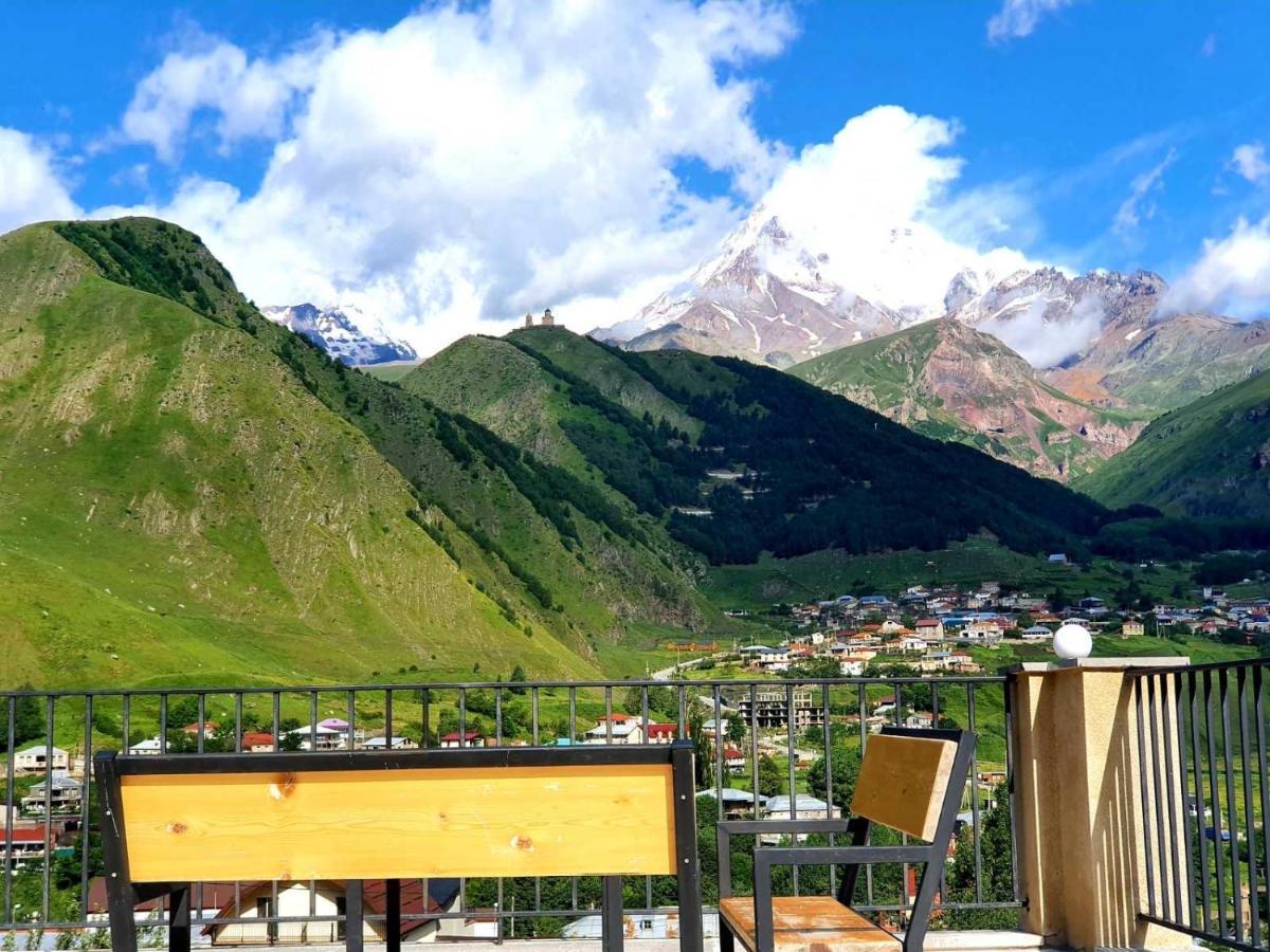 Hotel Horizon Kazbegi Exteriör bild