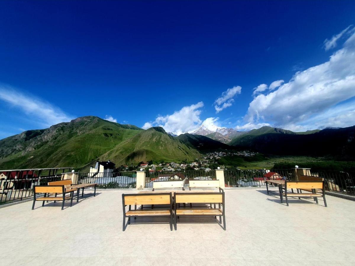 Hotel Horizon Kazbegi Exteriör bild